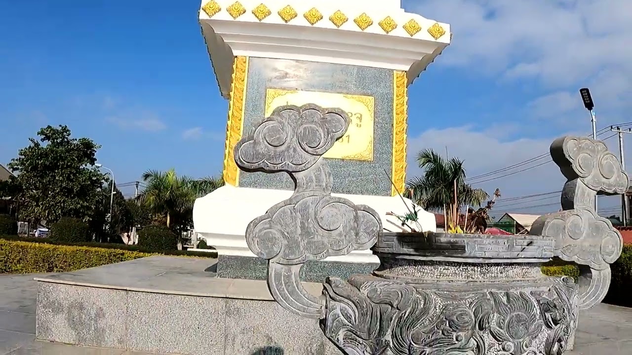 Travel Vlog In Phosavanh  /  Ncig saib nroog Phonsavanh  -  Xiengkhuam  /  Laos 2022