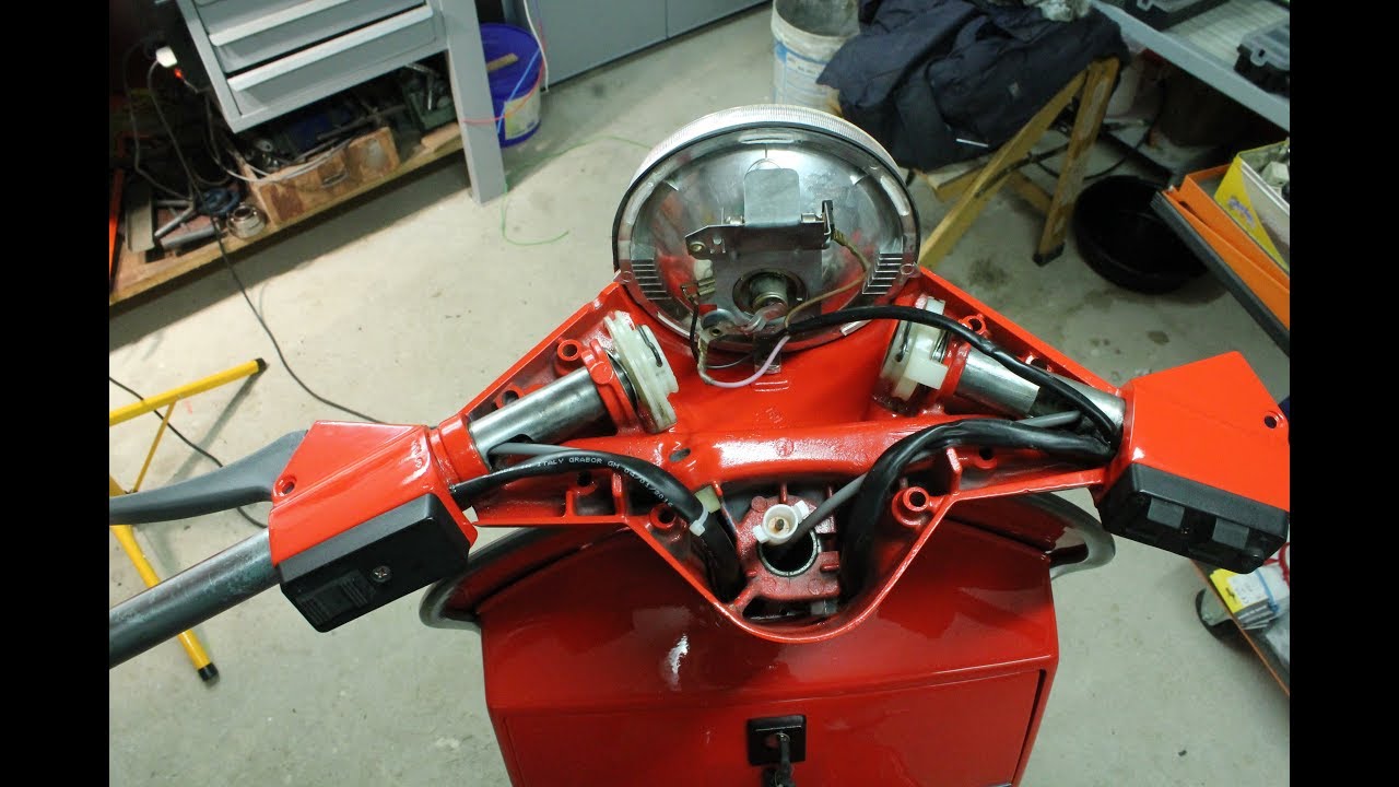 Montaggio manubrio vespa pk