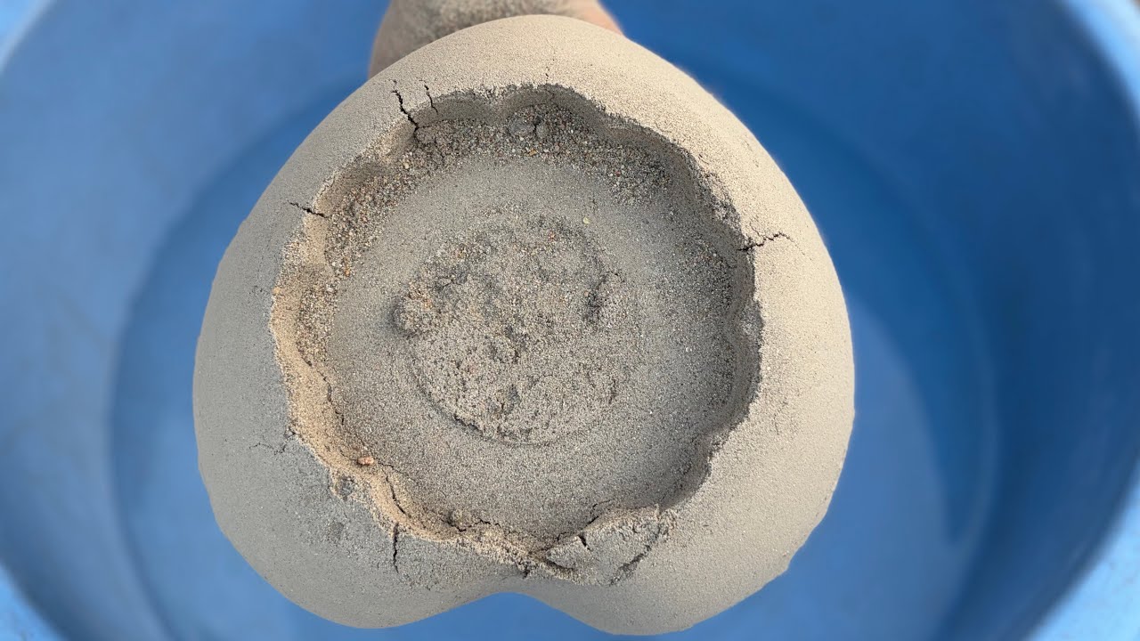 ASMR Very Dusty Snappy 🎶Sand Cement Hollow Heart ♥️ &And Big Chunks Dipping Crumble On 💦 🌊🌊🌊