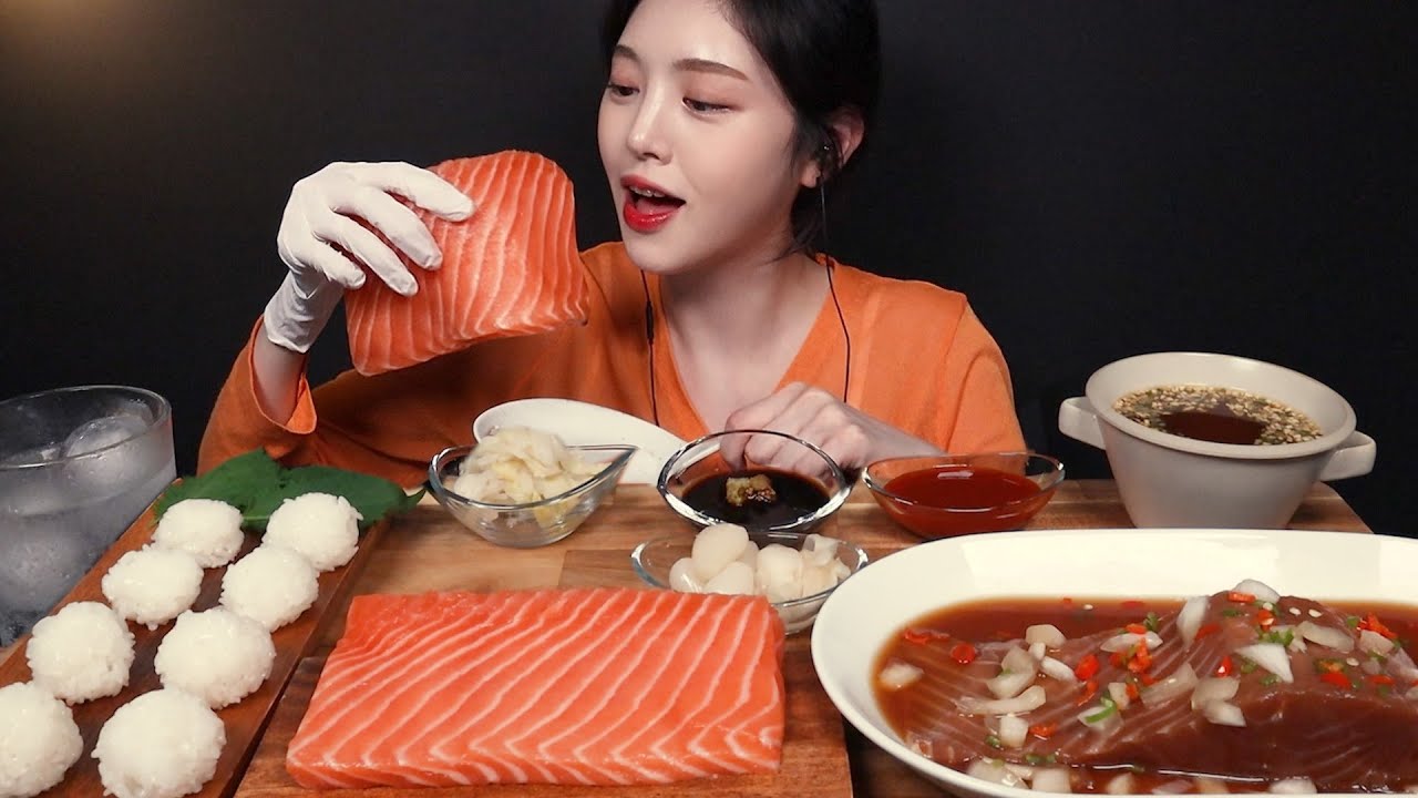 SUB)살살녹는 통연어 먹방! 생연어에 연어장까지 초밥도 만들어먹을게요🍣 리얼사운드 Salmon Sashimi & Marinated Salmon Mukbang Asmr