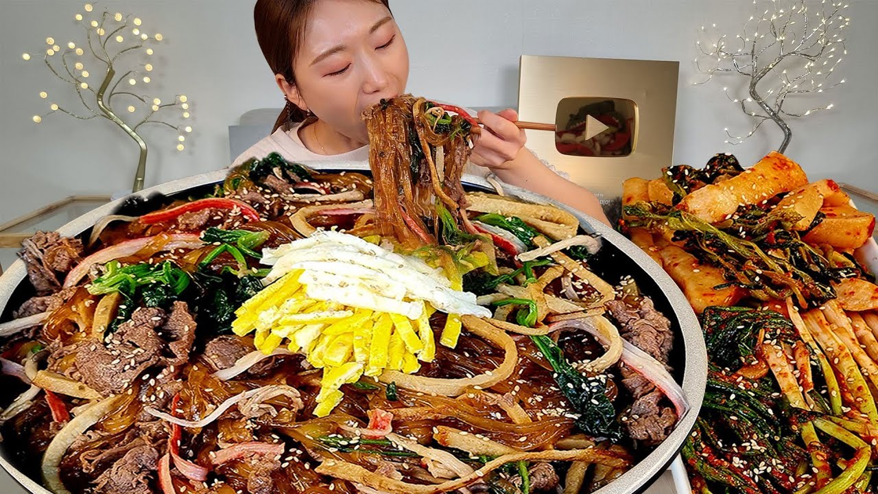 ASMR 가끔 잡채 땡기지않아요? 총각김치 파김치 리얼먹방 :) Korean food japchae, Radish kimchi, Green onion kimchi MUKBANG