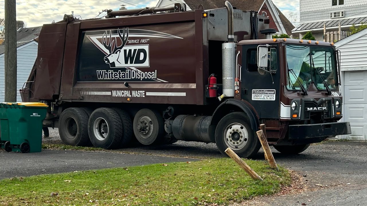 Whitetail Disposal Mack Mru heil 500 rear loader