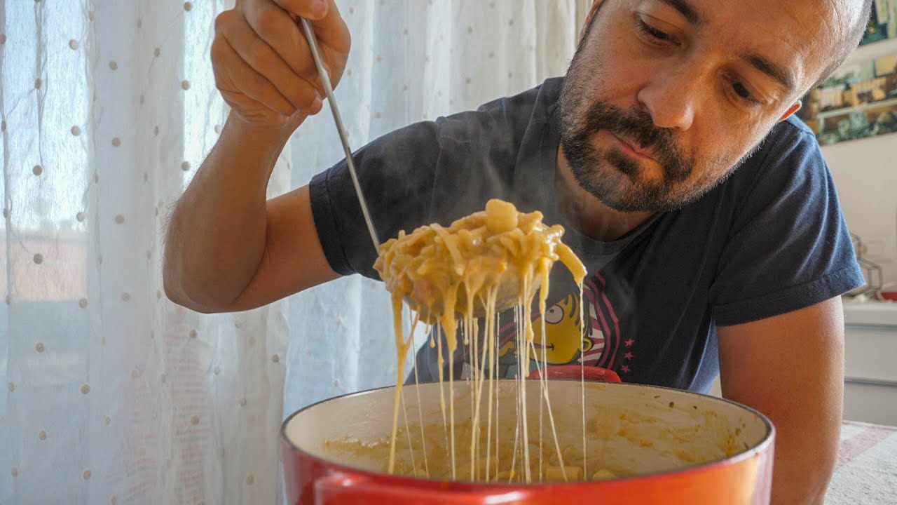 Voglia irrefrenabile di PASTA PATATE E PROVOLA🍝🥔🧀
