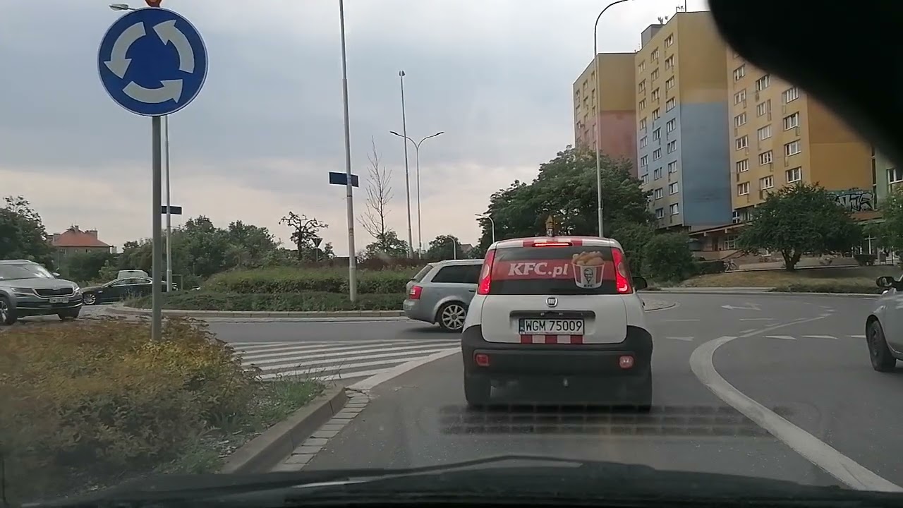 Wrocław, wjazd na stare Psie Pole i jazda ulicą Kiełczowską VID 20220723 122041
