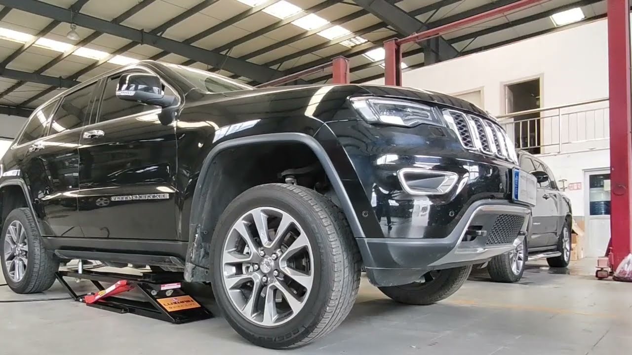 LUXMAIN Portable Car Lift