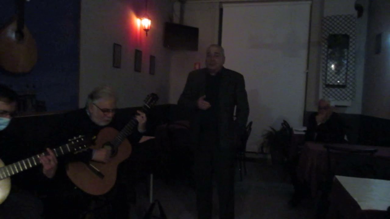 ADRIANO FERREIRA FADO , PRESENTE EM RESTAURANTE GUITARRA FADO  , AO PADR&Atilde;O , PORTO