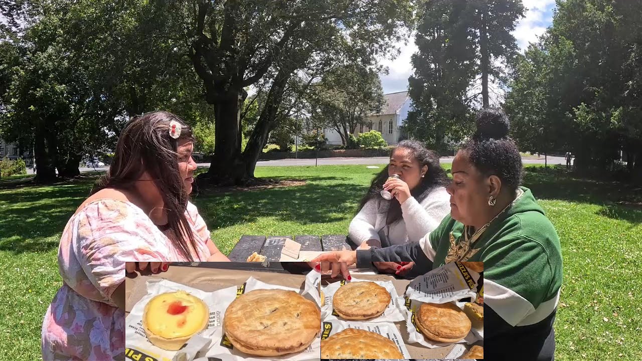 TRYING MUZZA'S PIE'S .#newzealand #foodie