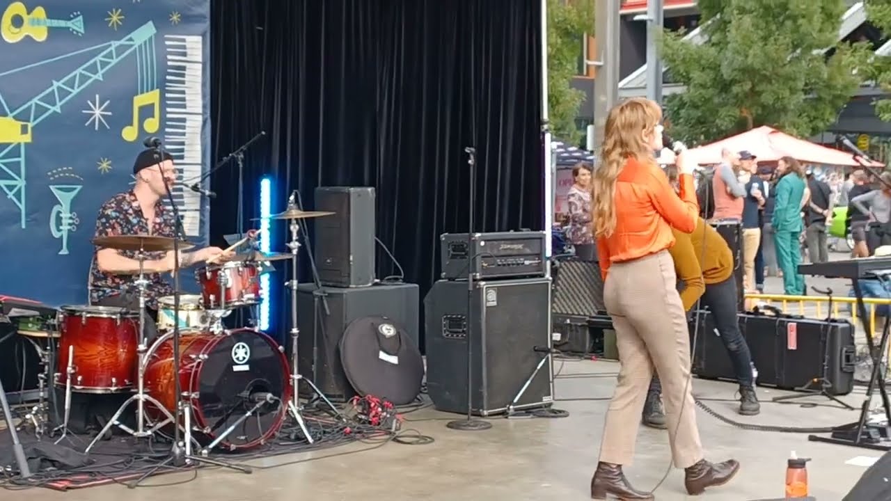 ELLEVATOR 
