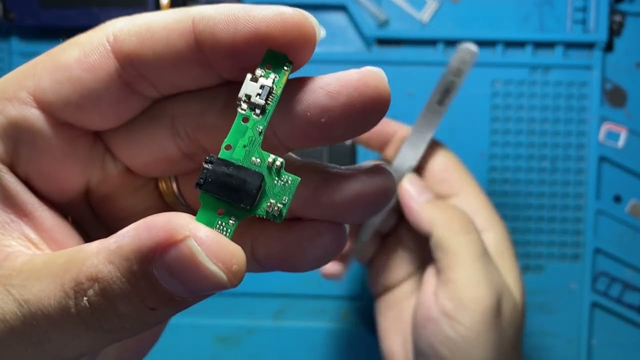 Samsung A10s Com som roco após trocar conector de carga | Como resolver