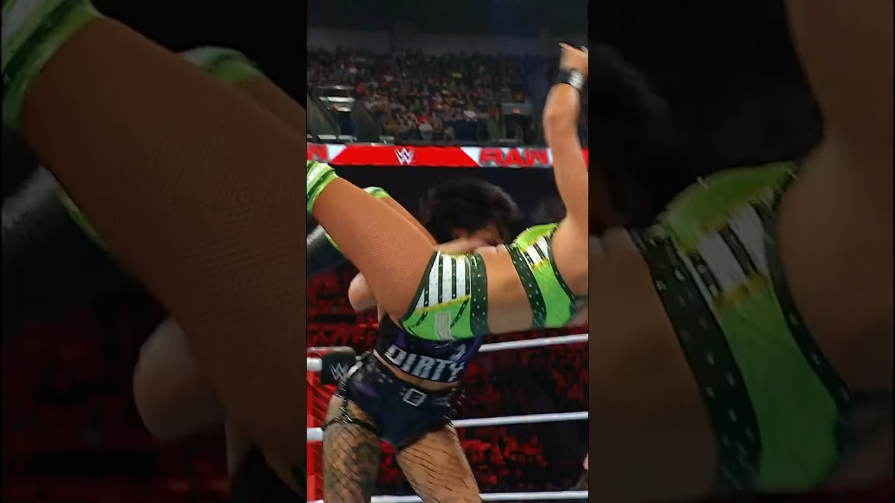 Rhea Ripley hits a BRUTAL Riptide on Indi Hartwell! #wweraw