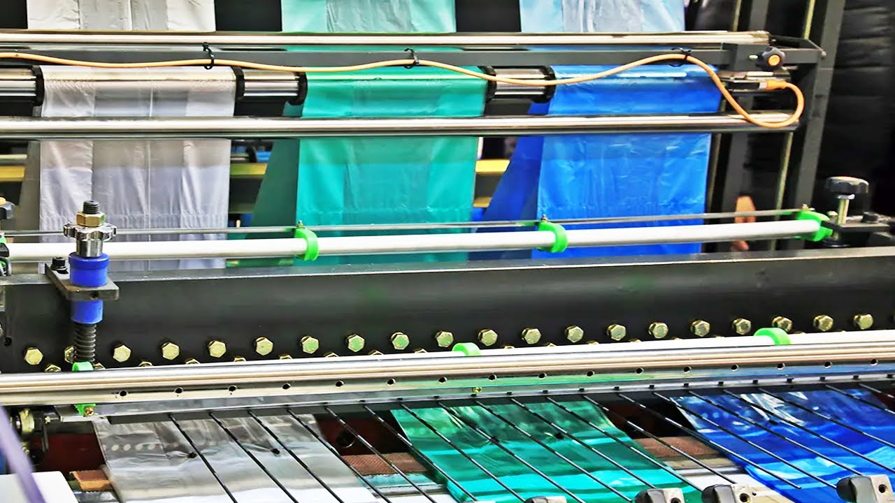 COMO se HACEN las BOLSAS de PLÁSTICO biodegradables en la FÁBRICA🛍️
