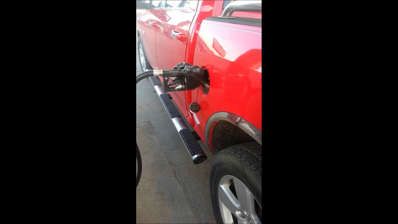 2010 Dodge Ram spits fuel