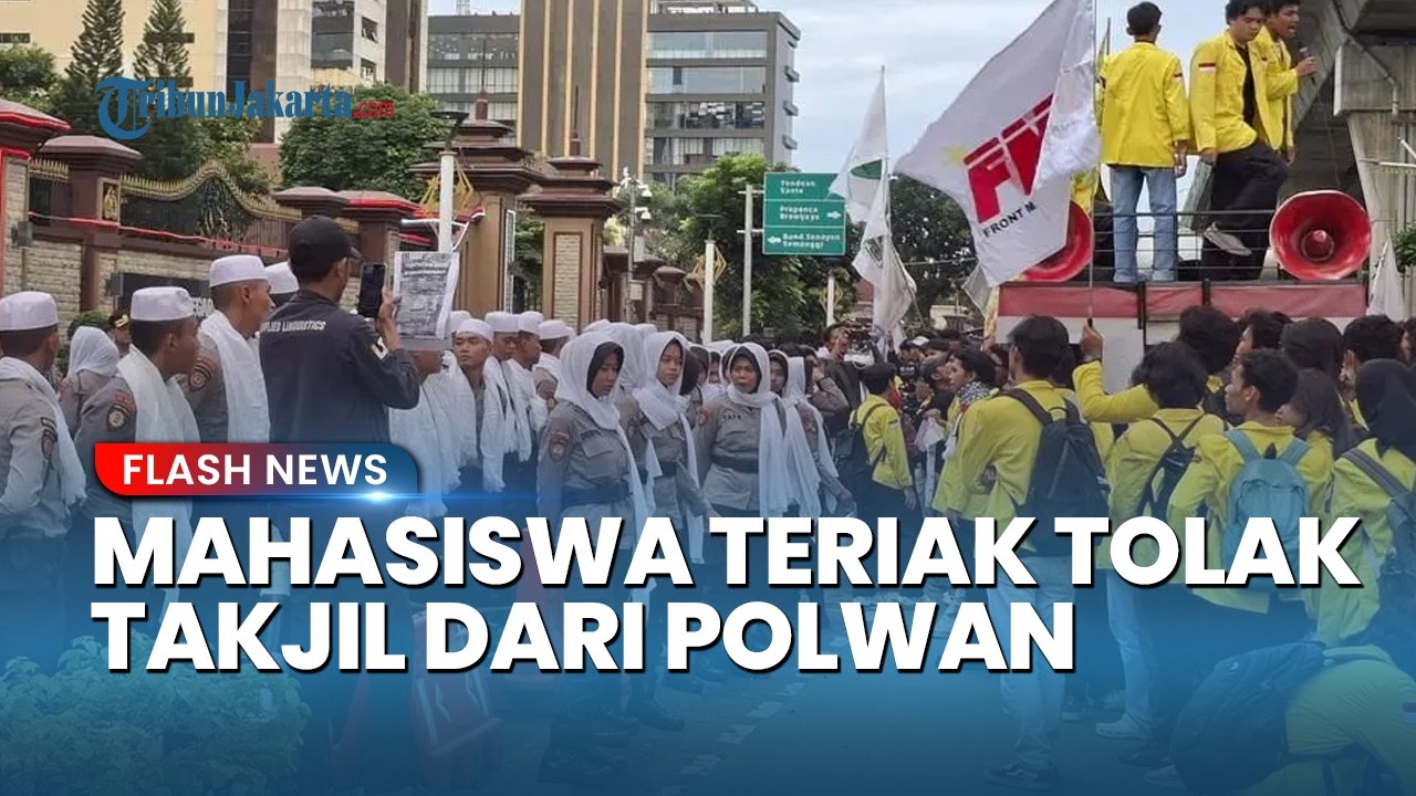 Momen Mahasiswa Teriak Tolak Takjil dari Polwan Berkerudung saat Demo: Gak Perlu, Kamu Punya Uang!