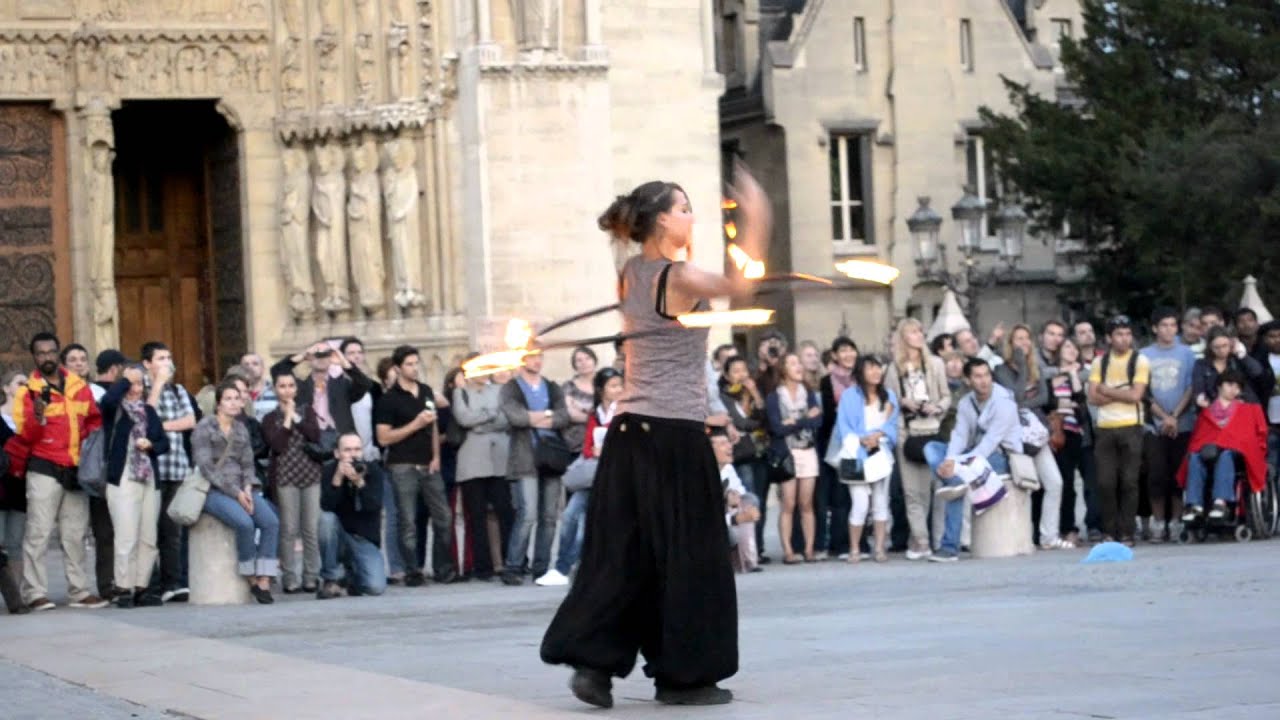 cerceau de feu dans Paris