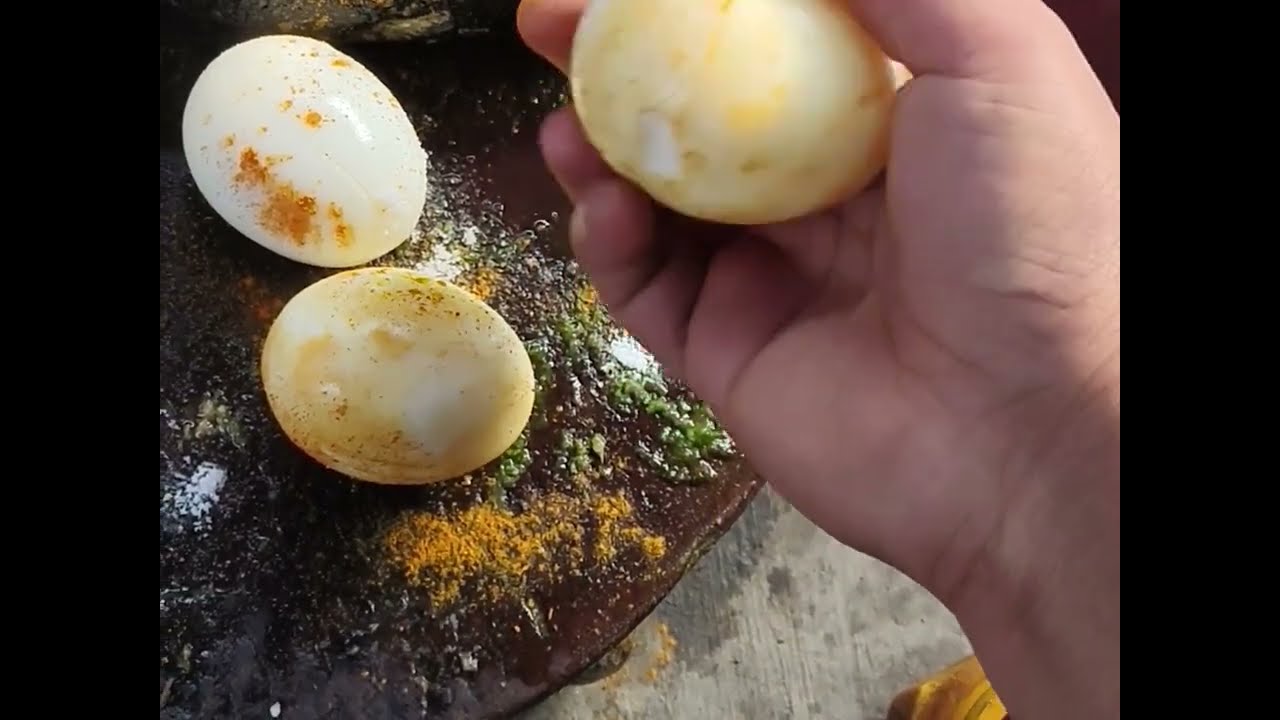 কলাই বড়ি আর ডিম ভূনা।