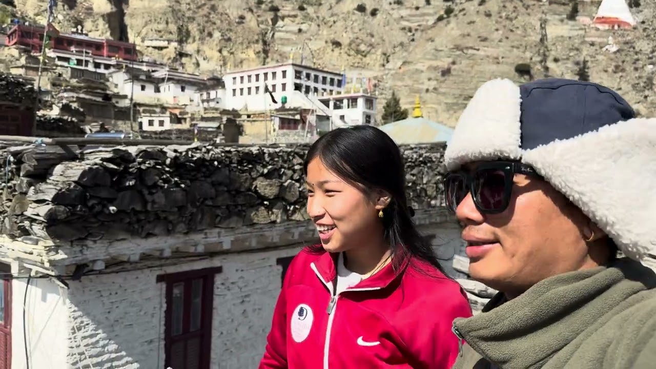 Mustang House || Mustang jeri Galli ||