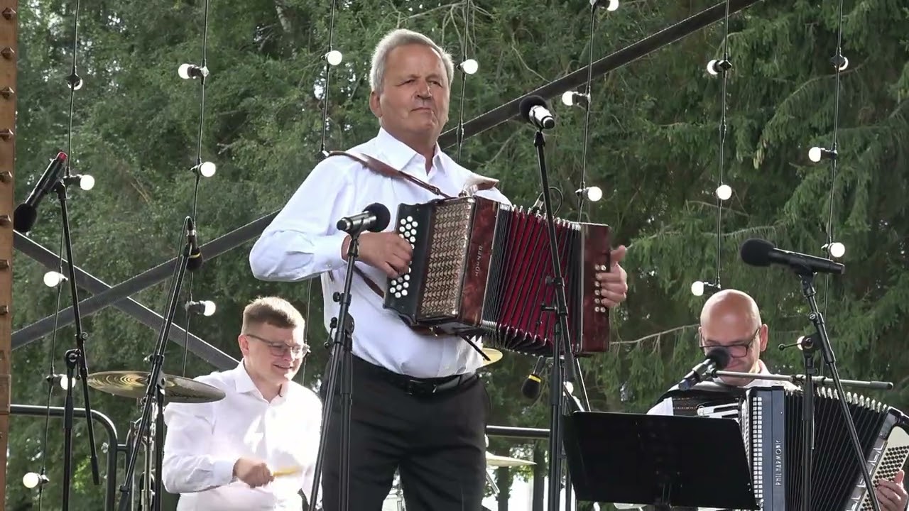 Polka UCH (Bronius Mūras) - liaudiškos muzikos koncertas „Žali Lietuvos laukai“ (2025).