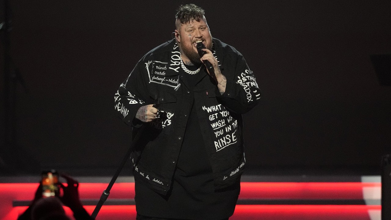 Jelly Roll пытается &laquo;спасти репутацию&raquo; после шквала критики в адрес его несмешного антитрамповско...