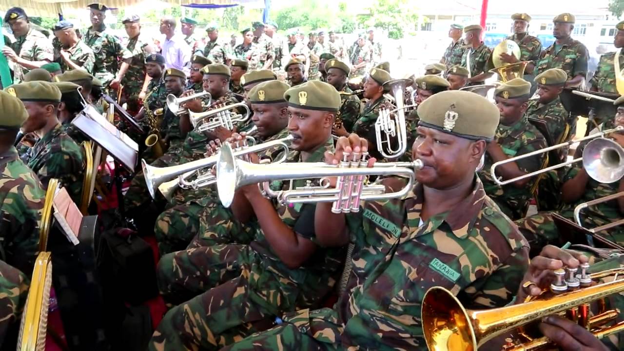 BRASS BAND YA JWTZ KATIKA HAFLA YA KUAGA MWILI WA MEJA JENERALI MSEMWA