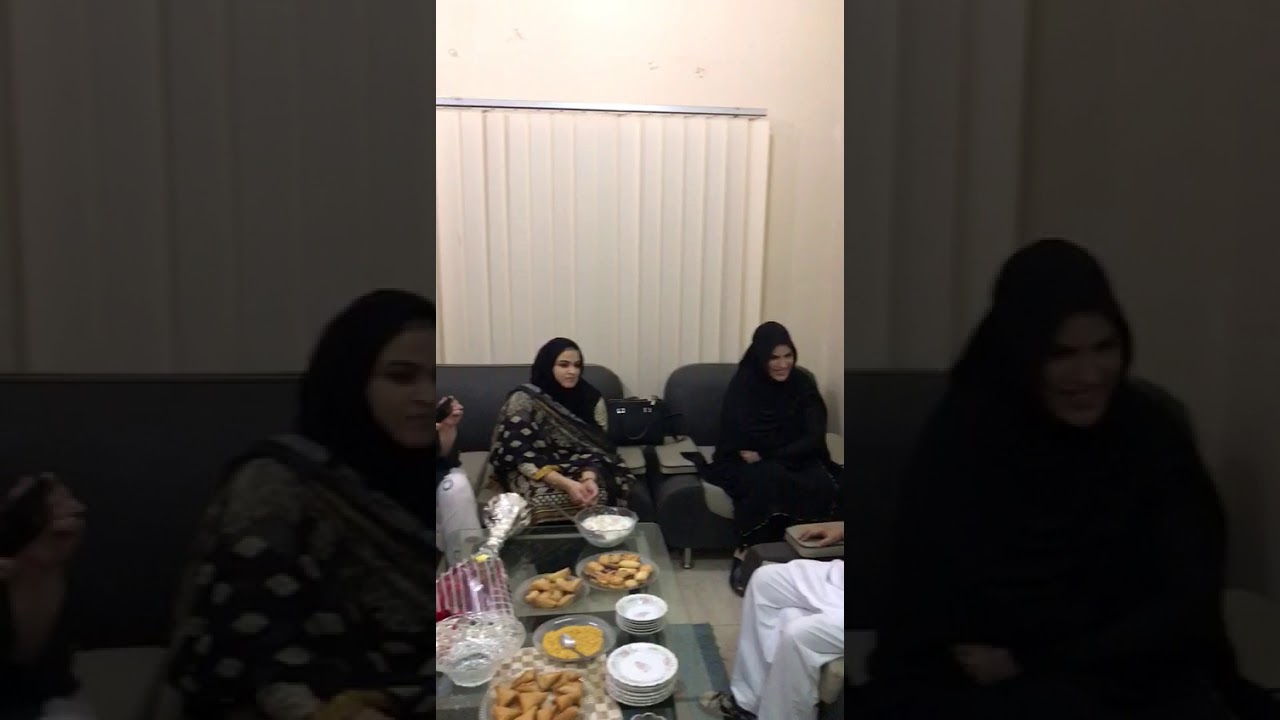 Tayyaba Khanum Bukhari meeting with Allama Talib Johri