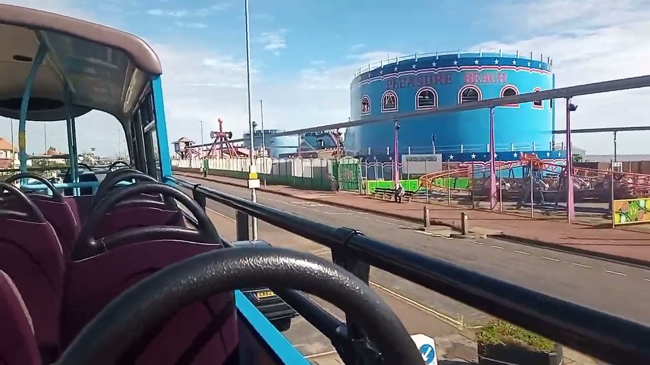 Great Yarmouth open top bus