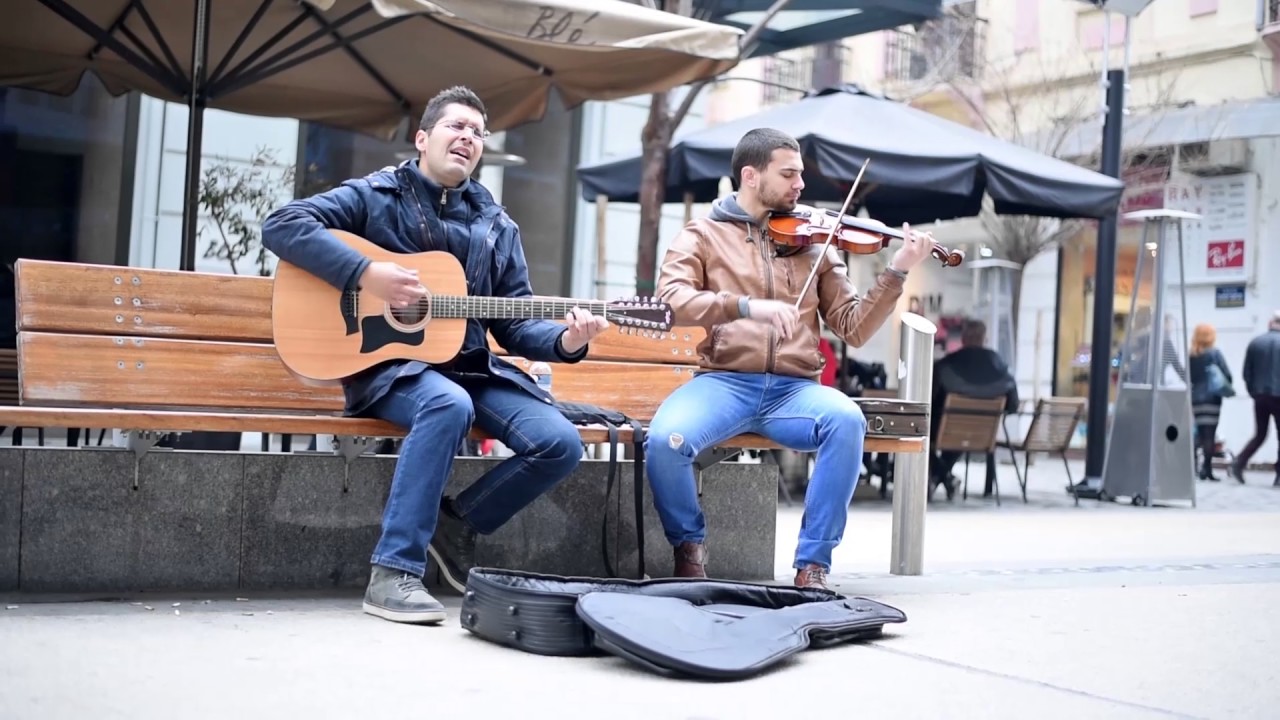 Thessaloniki Street Musicians a.k.a. Χάσμα Γενεών - Κάπου νυχτωνει