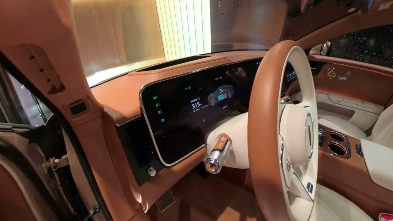 World’s Most Luxurious Car- “Dünyanın en Lux Otomobili”