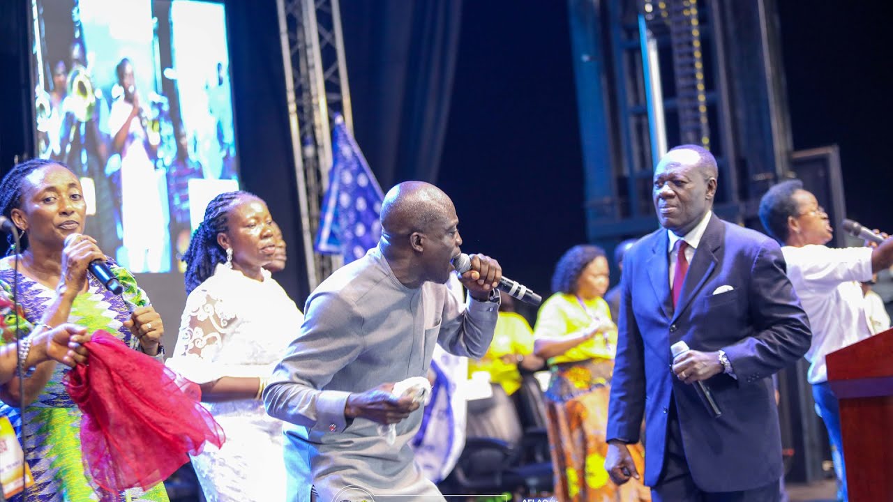 Gideon Ntumy led an energetic and continuous Ewe praise session at the Aflao for Christ crusade