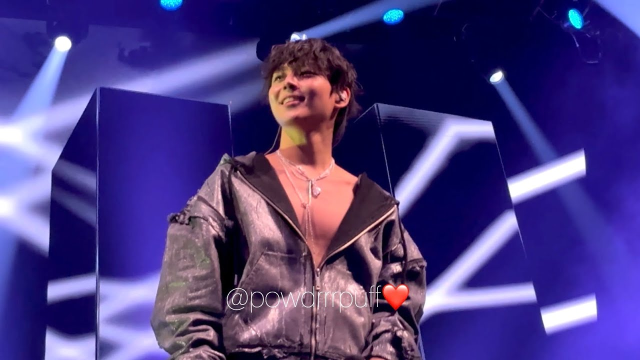 241117 - 44 (Forget Forever) - WOOSUNG -  B4 We Die World Tour - 4K 직캠 FANCAM