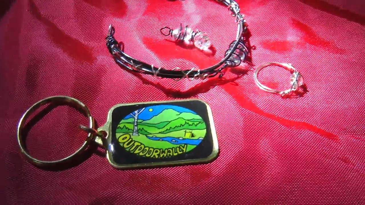 Handgefertigter Schmuck. Ein Geschenk von  