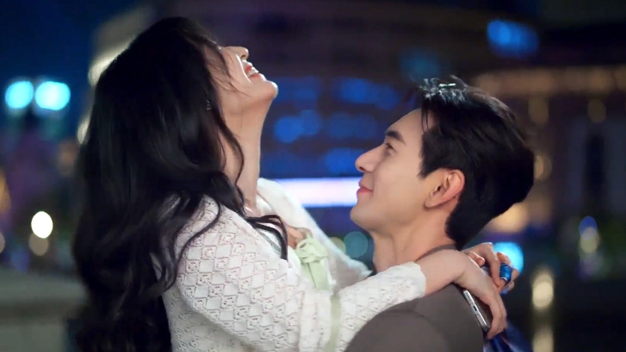My Cold Boss Gets Jealous But Spins Me Around for a Sweet Kiss! | EP21 | Love Between Lines