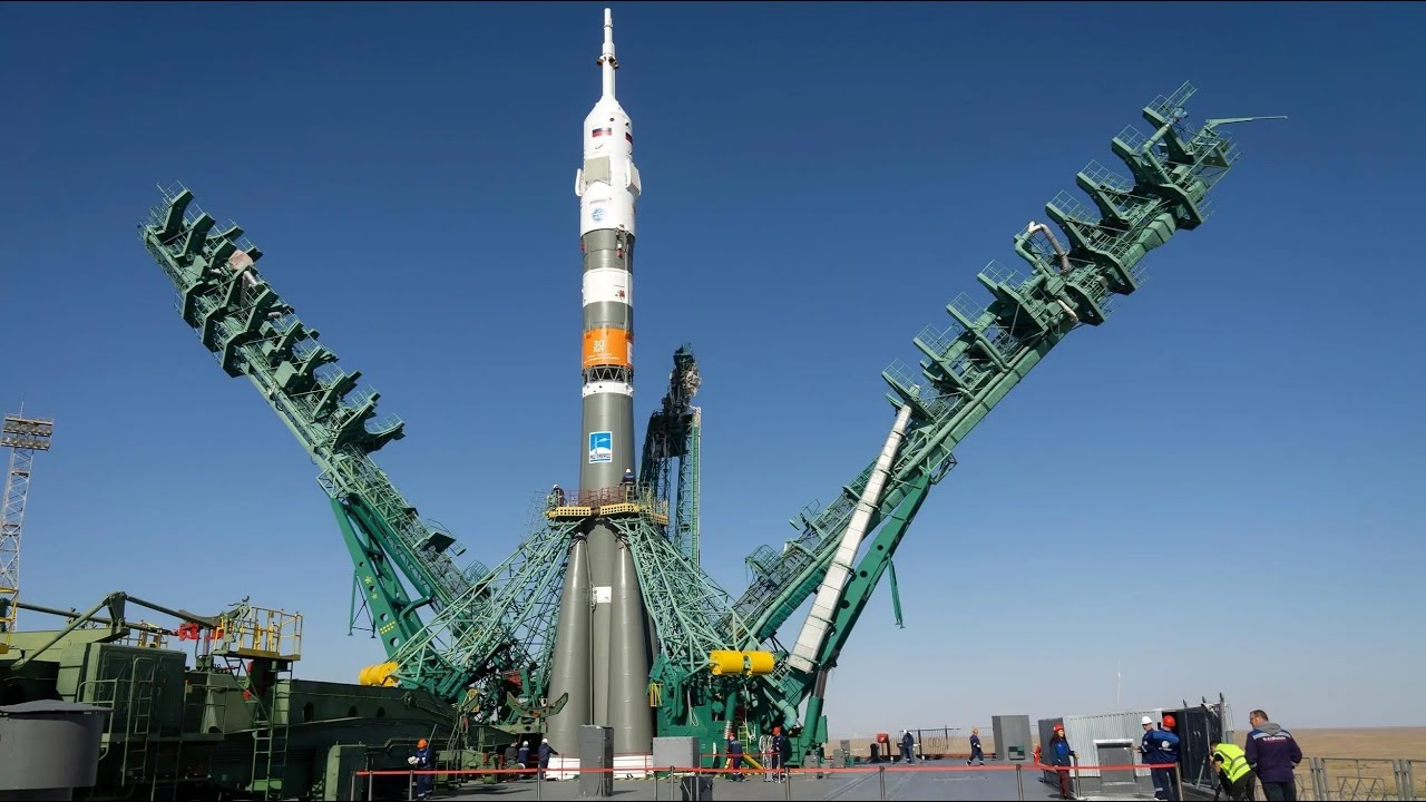 Russian MOON LANDER from earth towards deep space