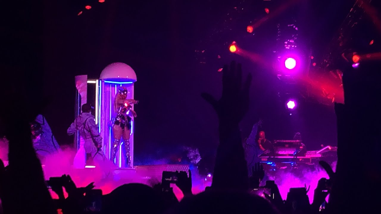 Nicki Minaj - Turn Me On @ Atlas Arena // Łódź POLAND 24.02.2019