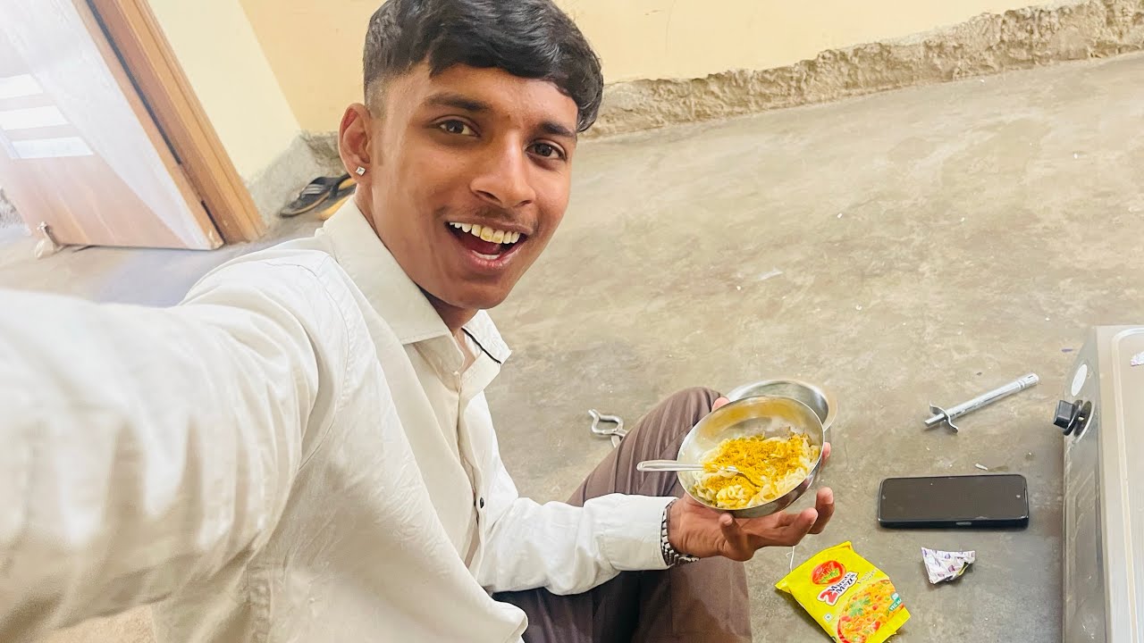 Ghar Pe Peli Par Maggi bna li 🤭 ‼️ Day 08