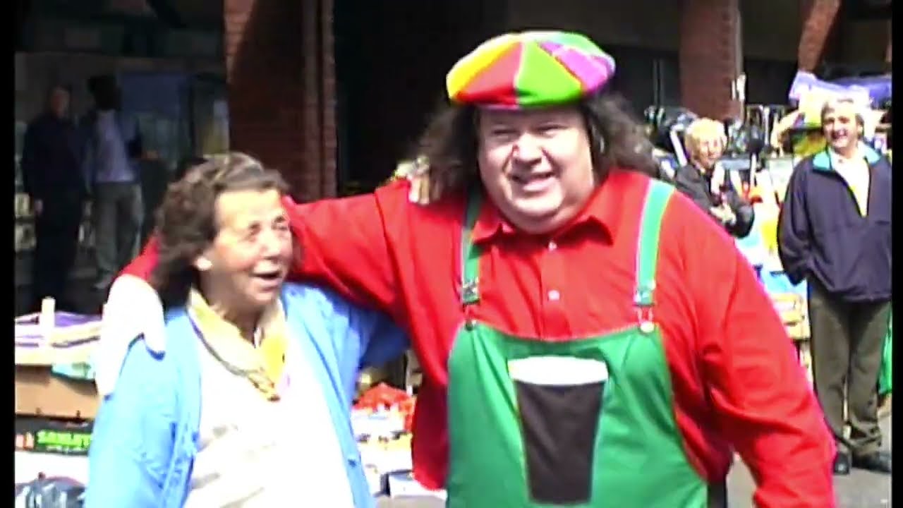Moore Street Past and Present Day  Featuring Pears Bananas and Chocolates Song by Richie Kavanagh