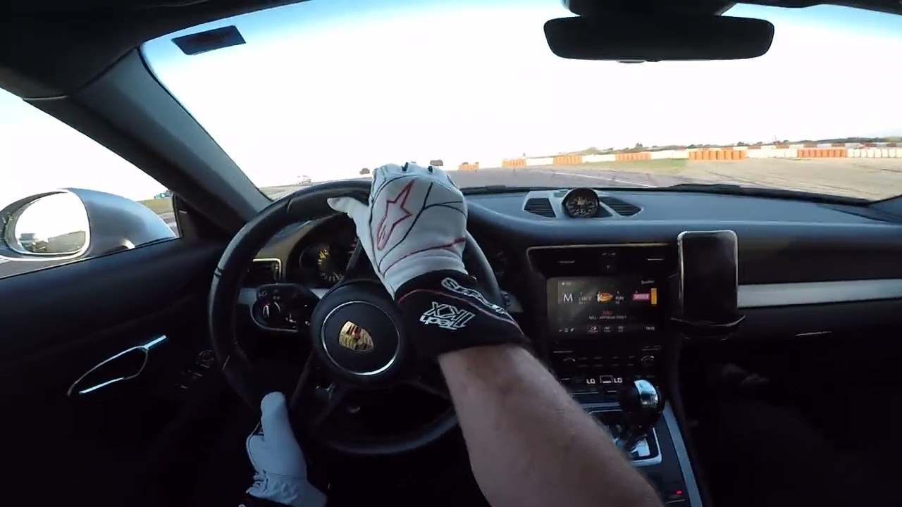 108 db en gt3 le sonomètre du circuit de lédenon en PLS .