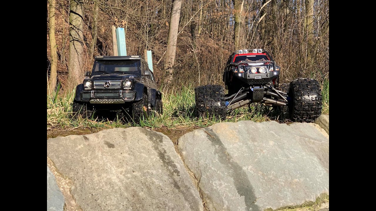 Traxxas Summit vs Mercedes G 63 6x6 - climbing in the forest.