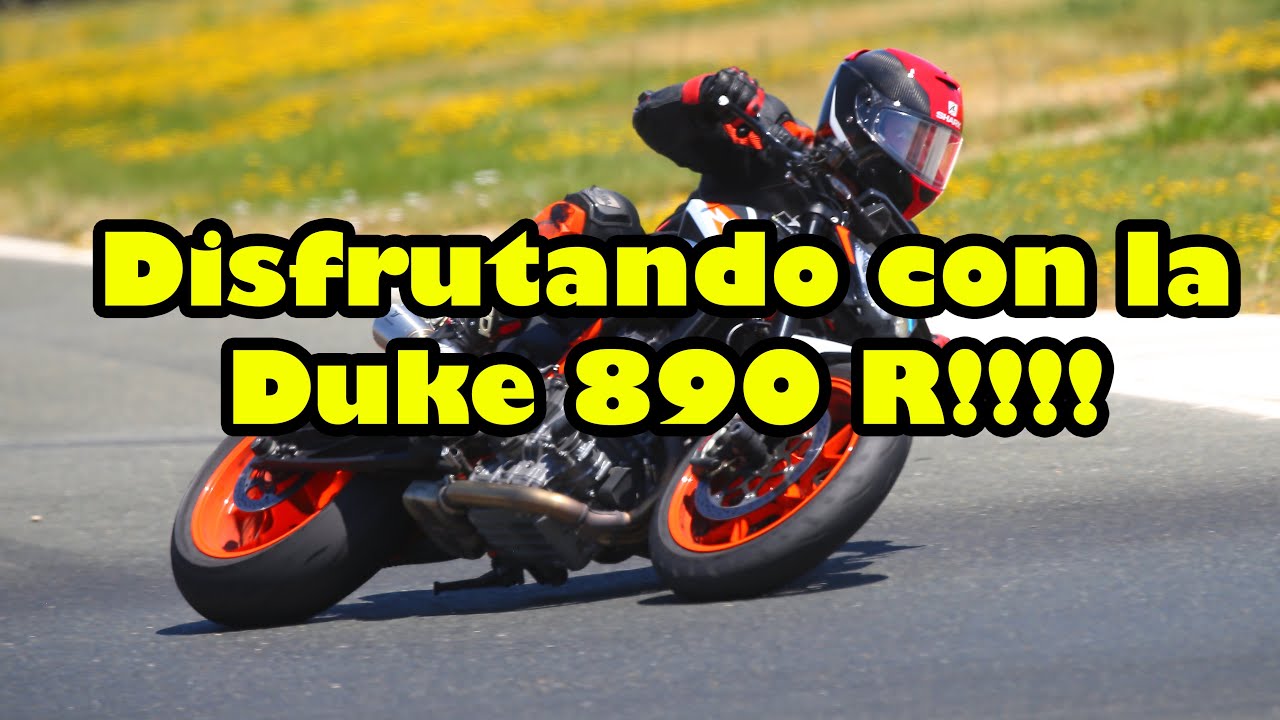 KTM Duke 890 R en el Circuito de Los Arcos / On Track of Navarra