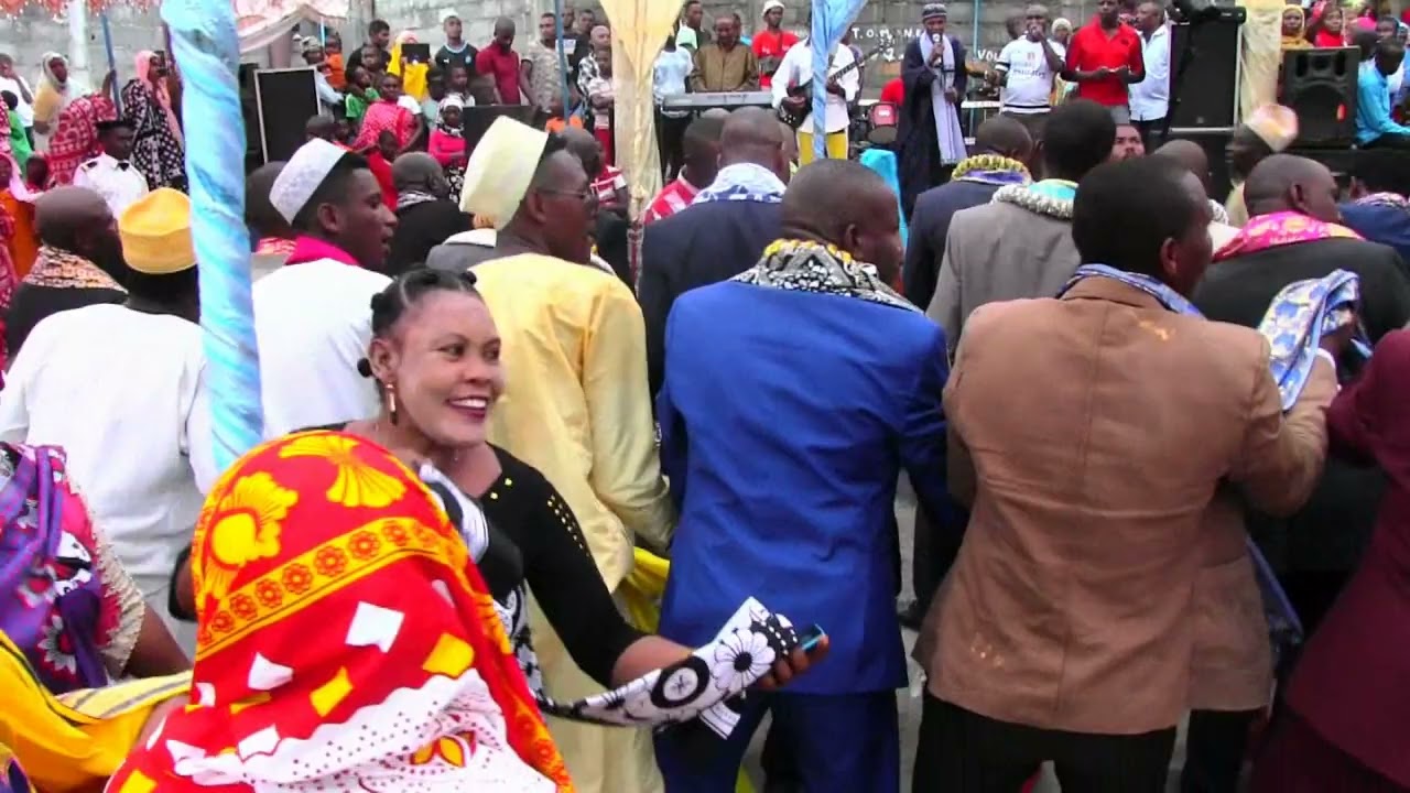 Foumba ya djio  Avec Safianti Lama Haroussi ya Boina Elanzize Ongoni Anjouan Comores