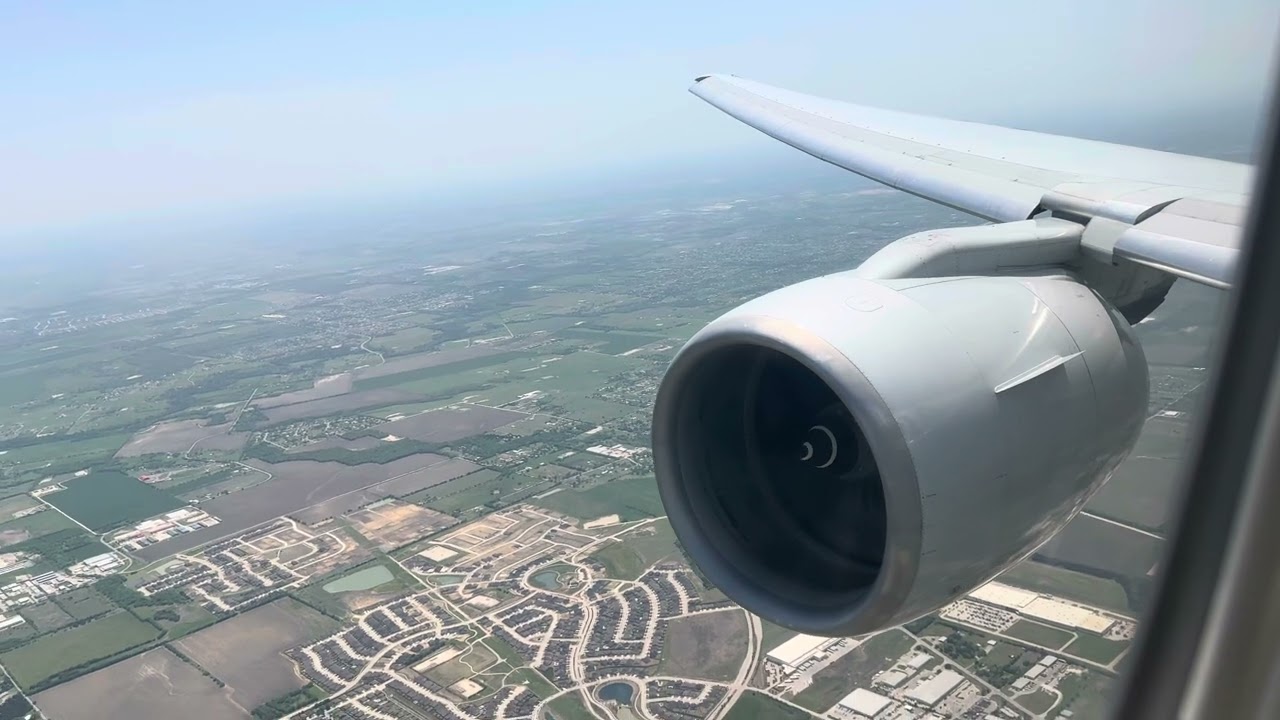 AA 4K 777-200ER landing LAX-DFW windy but very smooth touch down!