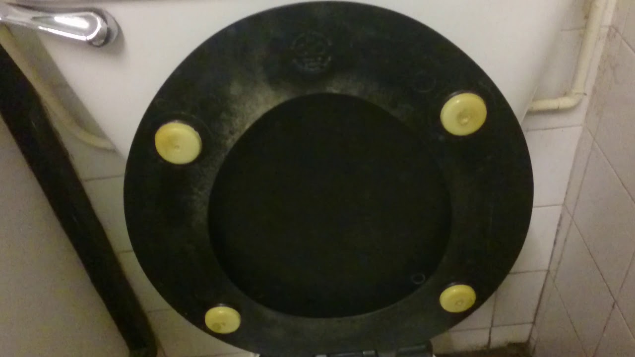 LL Armitage Shanks Kensington with Magnia pan