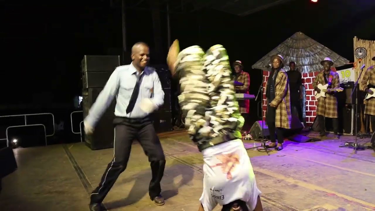 Le titre zinninkonlia 10 ans de carrière musicale de l'artiste SIK SAK la voix confirmée