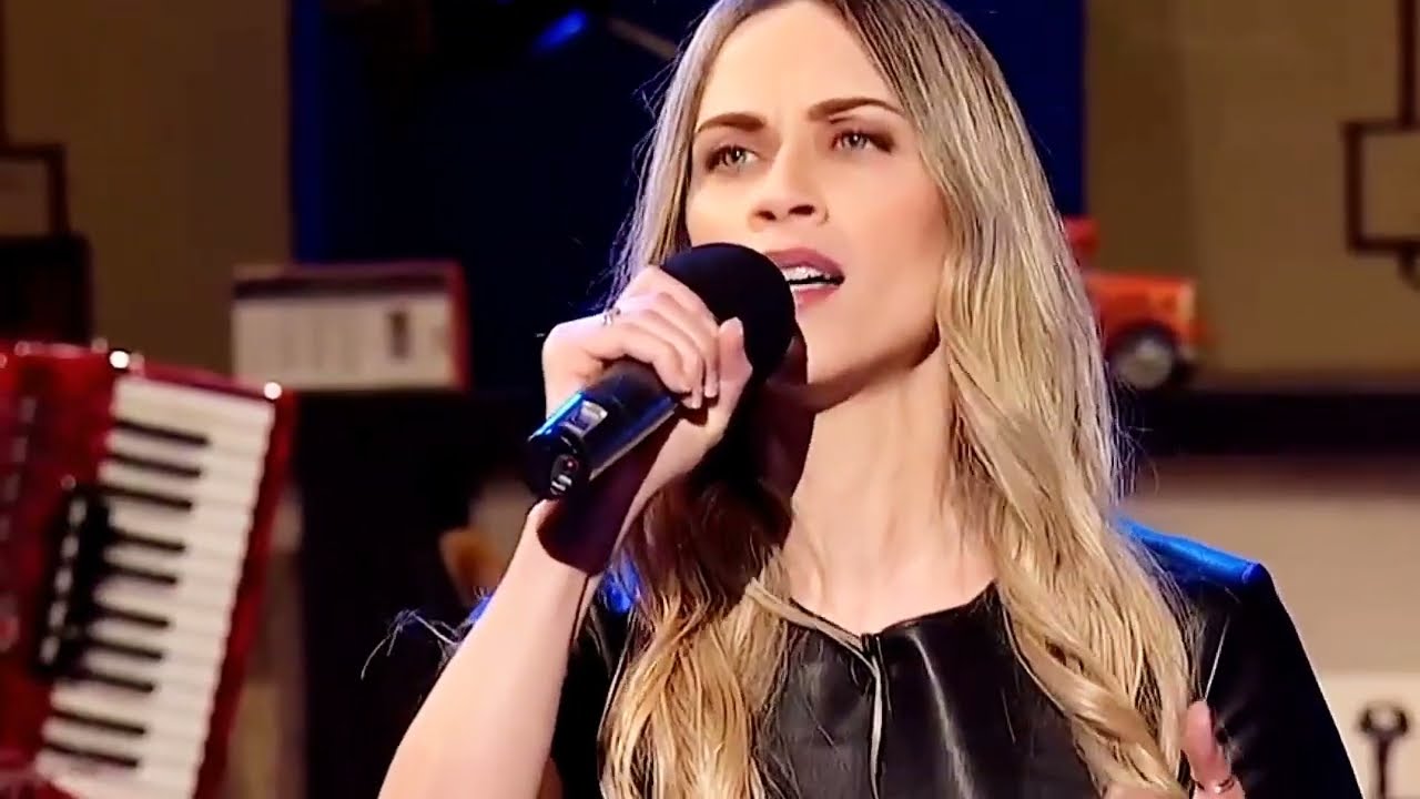 Σαββέρια Μαργιολά - Έρημα κορμιά.