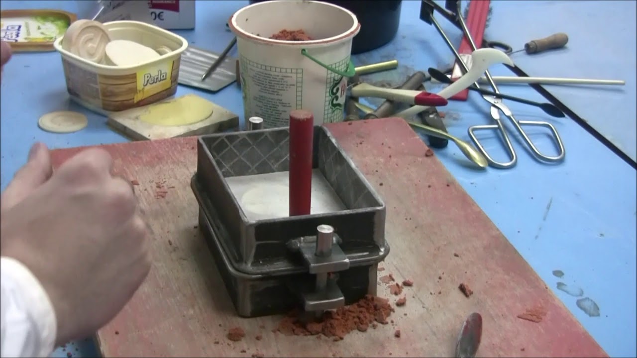 Příprava jednorázových slévárenských forem pro technologii na syrovo