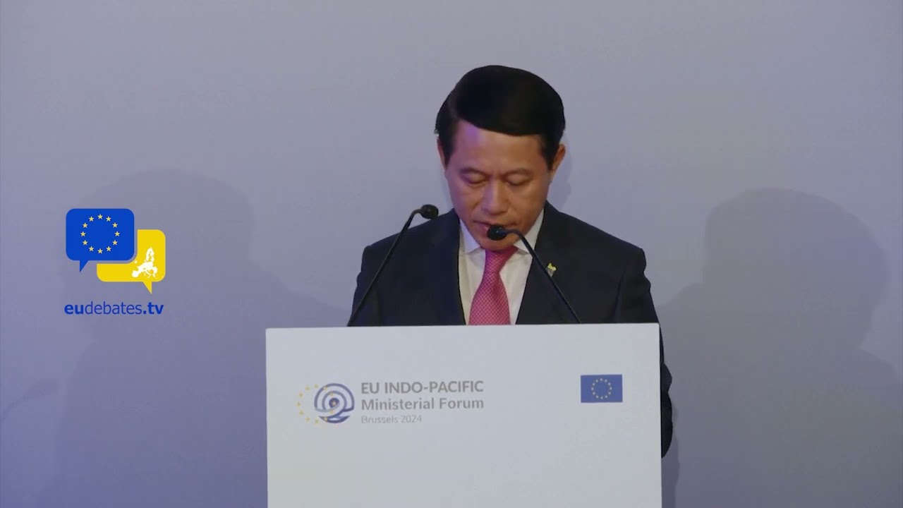 EU supports inclusive and sustainable development in Laos! Saleumxay Kommasith debates in Brussels