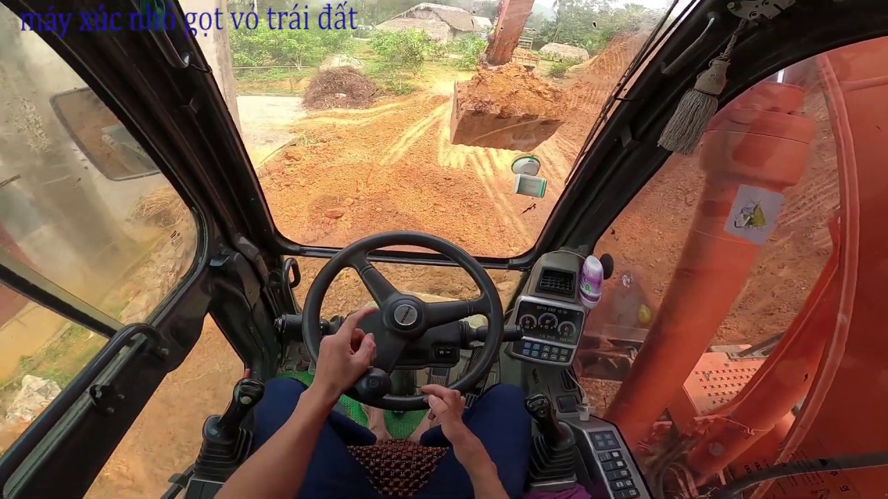 Chia Sẻ C&aacute;ch Vận H&agrave;nh M&aacute;y X&uacute;c B&aacute;nh Lốp DOOSAN DX 140-2010 X&uacute;c Đất L&ecirc;n Xe &Ocirc; T&ocirc;