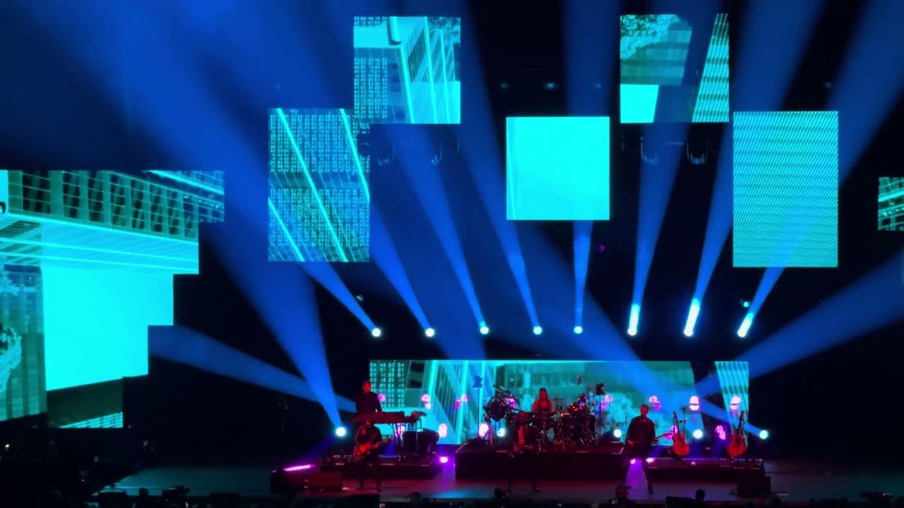 Theme for Great Cities - Simple Minds Live at Climate Pledge Arena in Seattle, Washington 5/17/2025