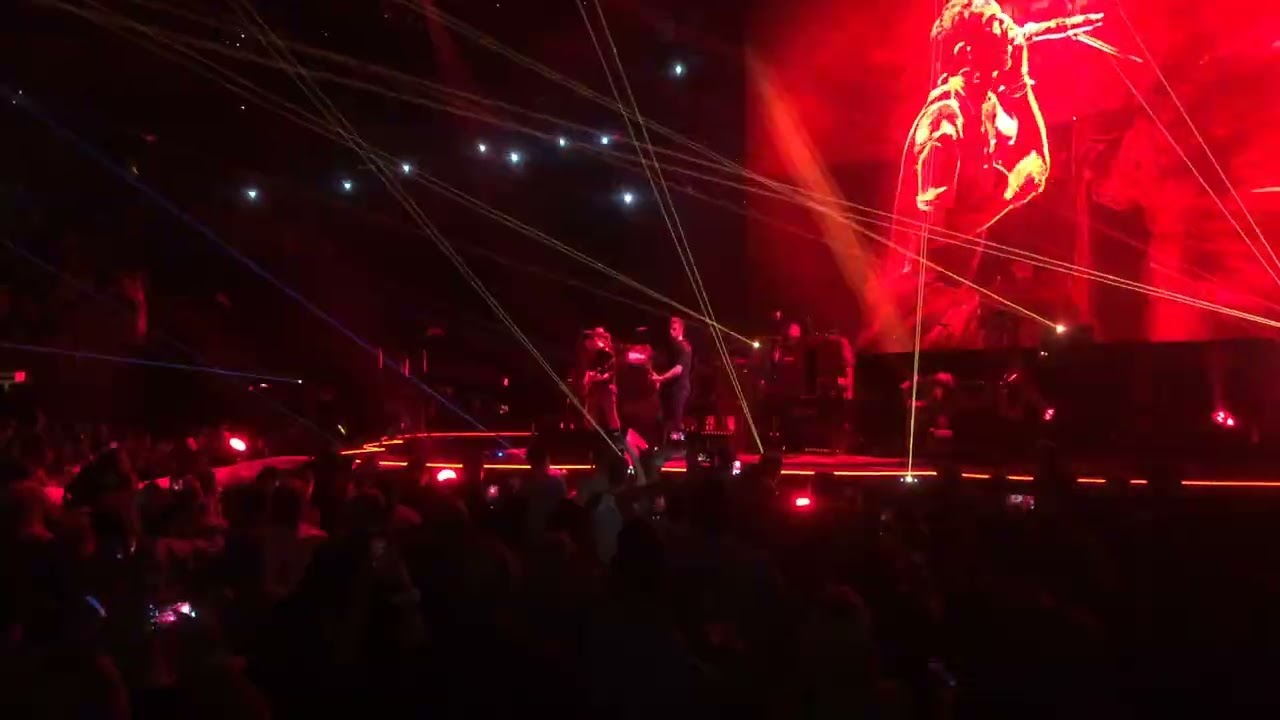 Coldplay - Clocks (08/23/16 AHFOD Tour in Glendale)