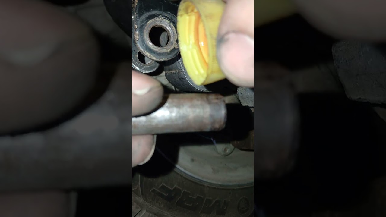 #اعرف #فسبتك طريقة تغيير كوتشة المساعد الخلفي اللي تحت #فسبا #اسكوتر #vespa #scooter #pajaj S ELASL