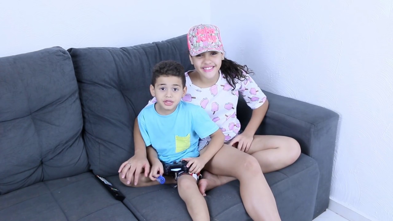 CRIANÇA VS ADOLECENTE -  IRMÃ MAIOR vs IRMÃO MENOR